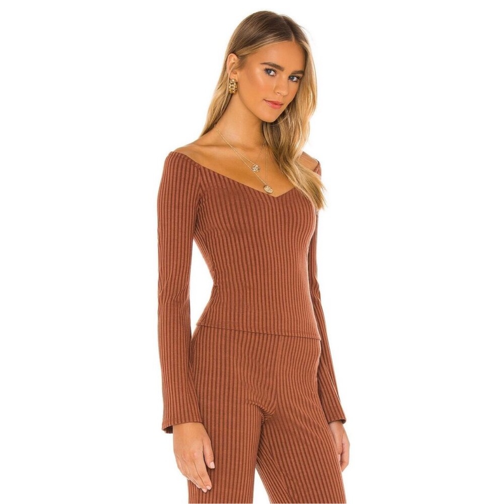 Song of Style Ursa Ribbed Knit Bell Sleeve Top in Rust Brown Size Small